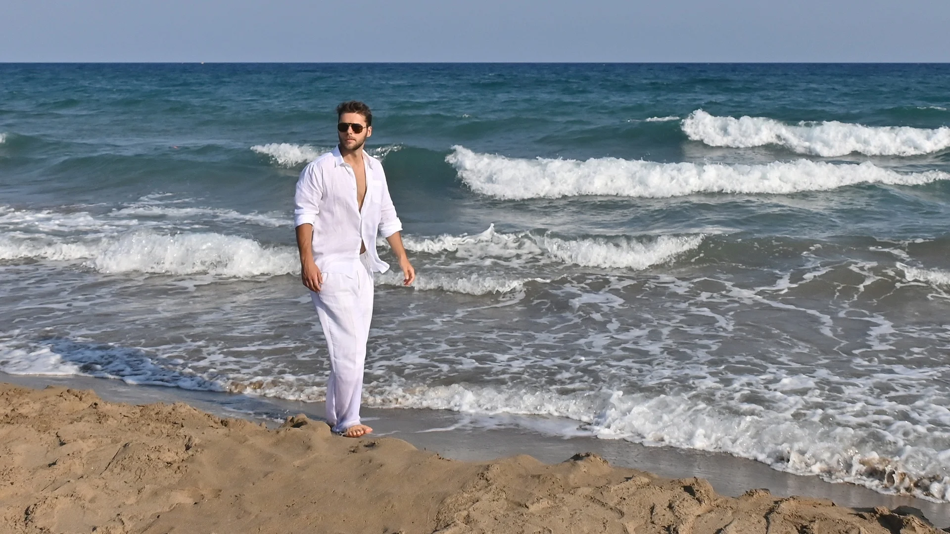 Ето за каква жена мечтае Алек Младенов от 