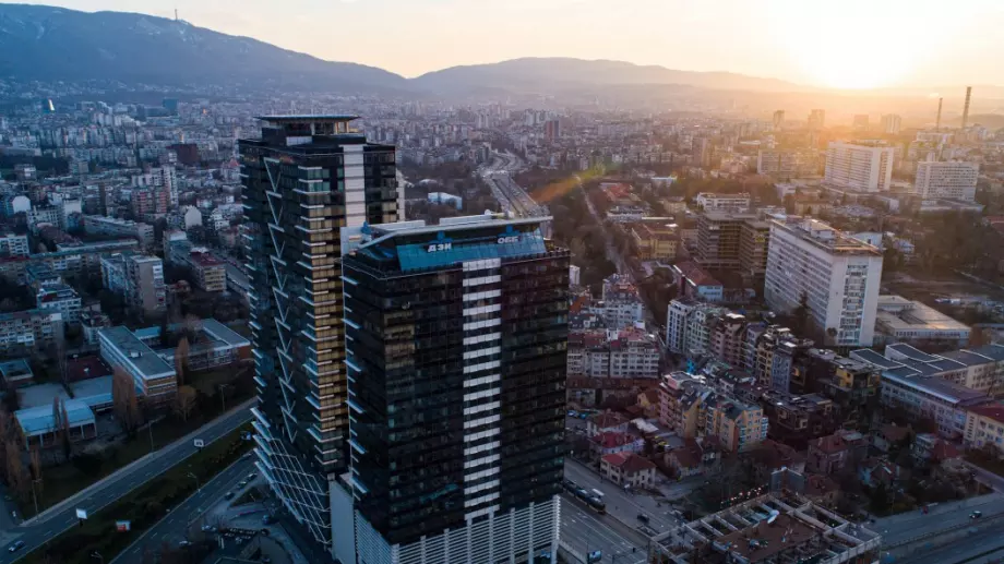 Дигиталният асистент Кейт в ОББ Мобайл вече и в помощ на юридически лица