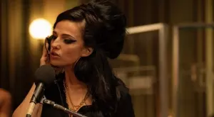 Мариса Абела за изтощителното отслабване и ролята на Ейми Уайнхаус (СНИМКИ)