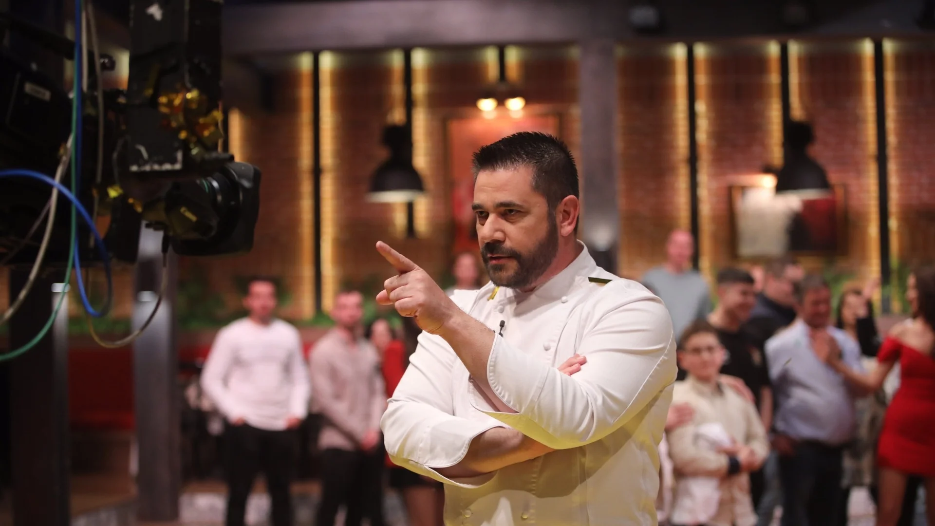 Стана напечено! Шеф Ангелов изгони две жени от Хелс Китчън!