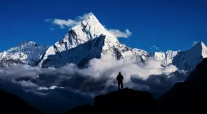 Тази страна ще изисква от катерачите на Еверест да използват чип за проследяване