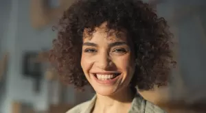 Женски виц за 28 март, 2024 г.: Тъща звъни на зетя