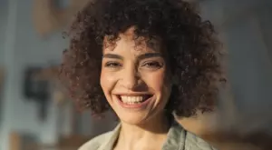 Женски виц за 8 април, 2024 г.: Здрасти, Пешо