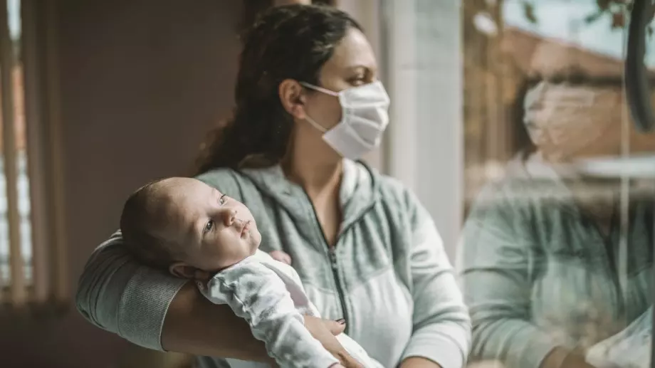 Учени: Бебетата родени в пандемията с изумителни промени в организма