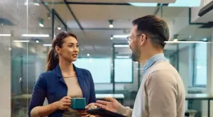 Спад на обявите за работа на годишна база