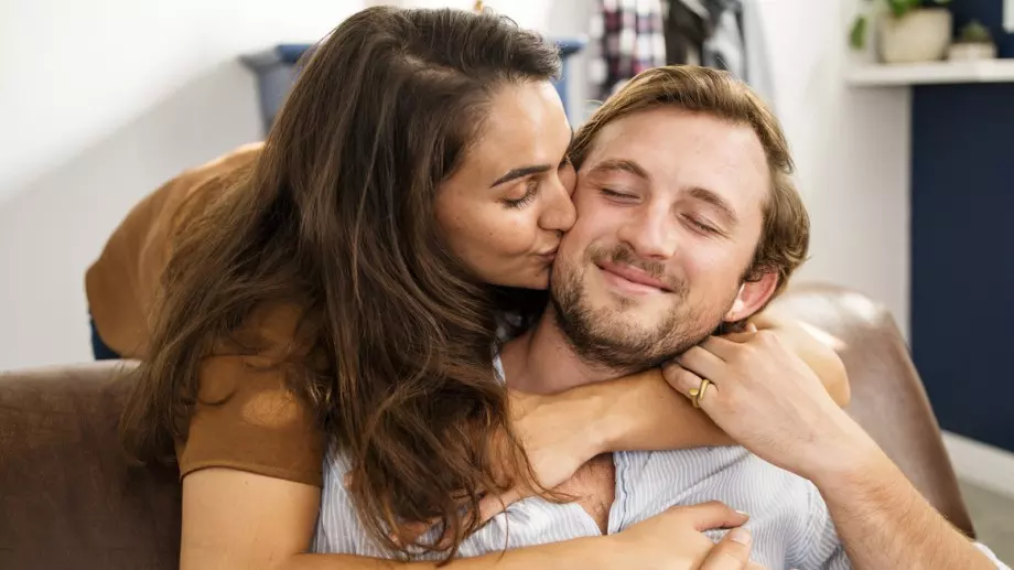 Любовен уикенд хороскоп за 16-17 март 2024