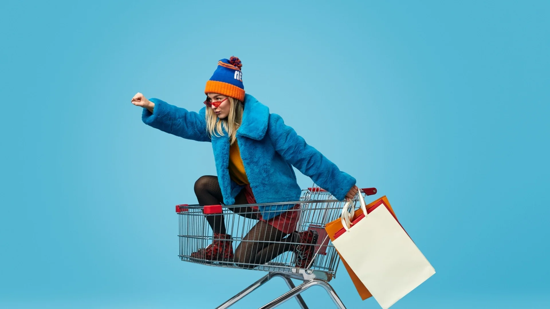 Хормонален тийн, заухав чуждоземец: И още 3 типажа, които ходят в мола през уикенда