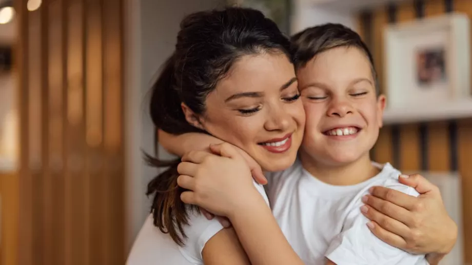 Защо родителите трябва да са по-важни от връстниците