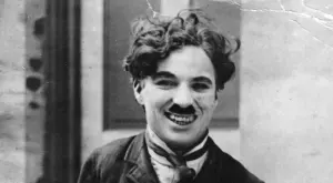 Син на Чарли Чаплин представя спектакъл за баща му в България