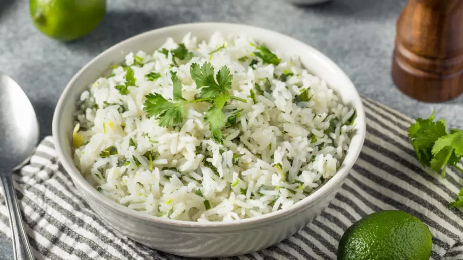 Опитайте: Ориз с кориандър и лайм