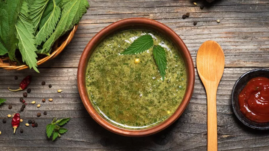 Витаминозна бомба: Направете си тази супа с коприва