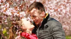 Месечен любовен хороскоп за април 2024