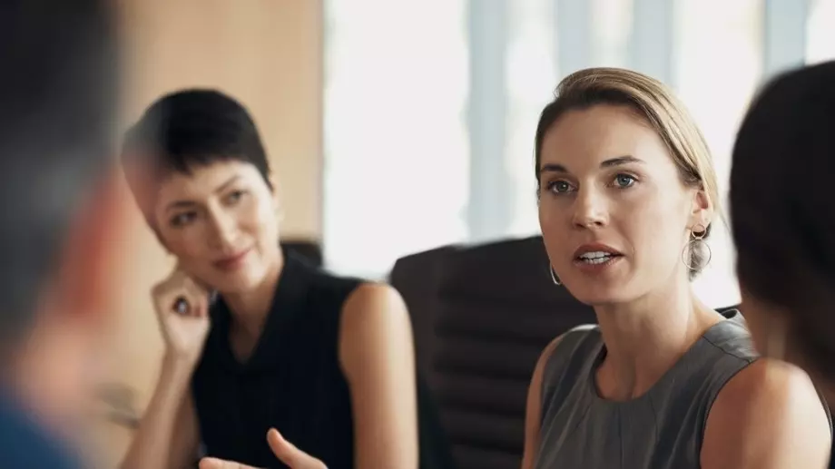 Каква част от служителите ще напуснат, ако не им бъдат увеличени заплатите?