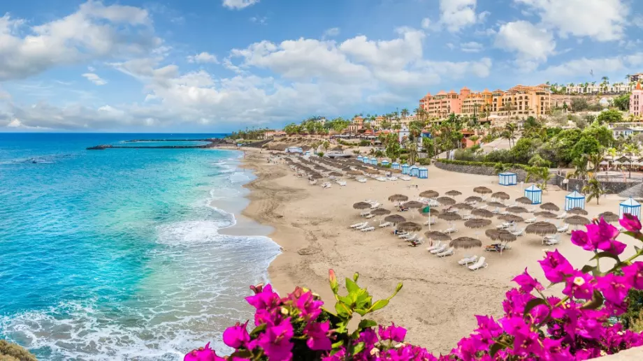 Жителите на тези популярни острови протестират: Свръхтуризмът ни убива