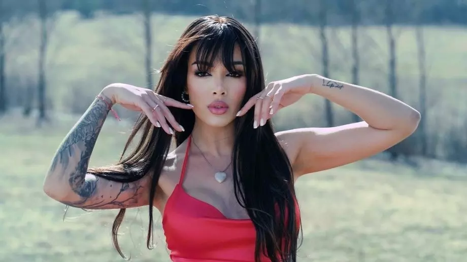 Започна делото срещу Диона, ето какво пледира тя (СНИМКА)