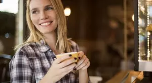 Женски виц за 18 април, 2024 г.: Мъж на смъртен одър