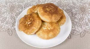 Бухти с ябълки от бабиния тефтер 