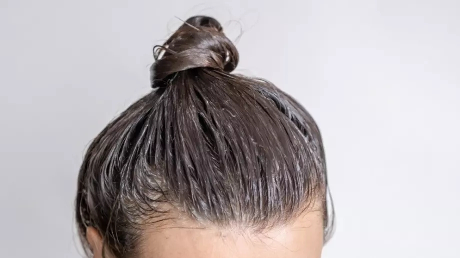 Нощна маска за възстановяване на косата