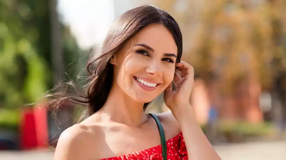 Женски виц за 28 април, 2024 г.: Докторе, в ушите ми 