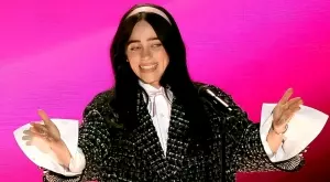 Били Айлиш тръгва на турне, ще мине и през Европа