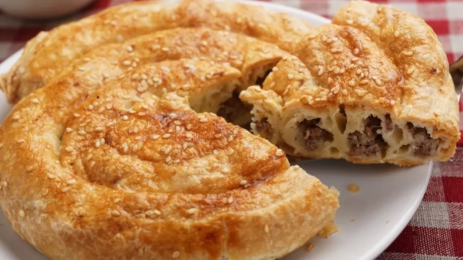 Всеки ще ви пита как сте приготвили тази баница с кайма