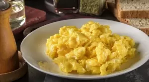 Това е тайната за пухкави и въздушни бъркани яйца 