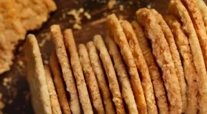 Хрупкави кокосови бисквитки само от 2 съставки