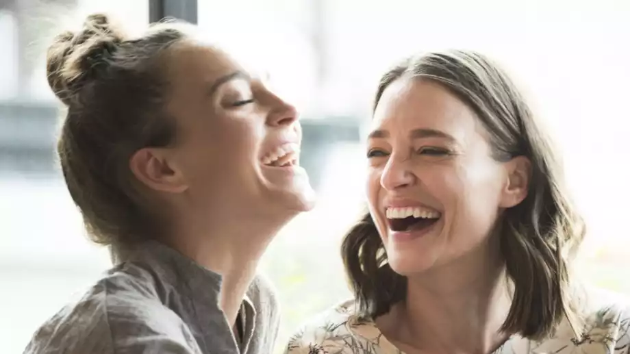 Женски виц за 10 май, 2024 г.: Бабо, много ли 