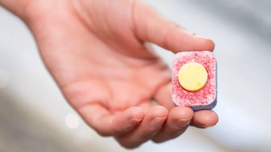 6 изненадващи неща, които можете да почистите с таблетки за съдомиялна