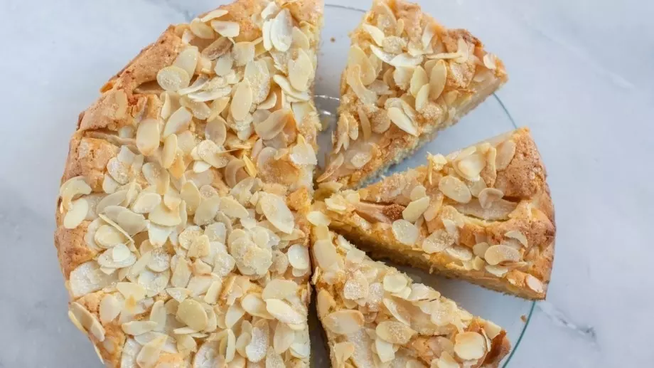 Бадемов сладкиш само от 4 съставки