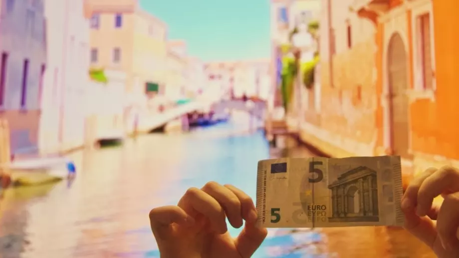 Над 60 места по света начисляват туристическа такса и продължават да нарастват