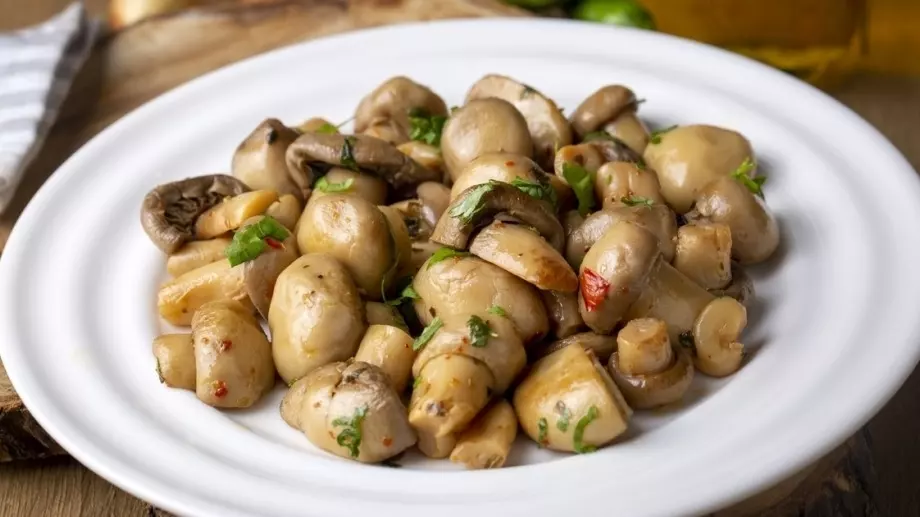 Мариновани гъби: Вкусна и бърза рецепта