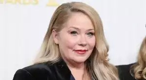 Кристина Апългейт: Страдах от анорексия, исках костите ми да стърчат (ВИДЕО)