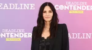 Рецептата за супа от карфиол на Кортни Кокс, която побърка мрежата (ВИДЕО)