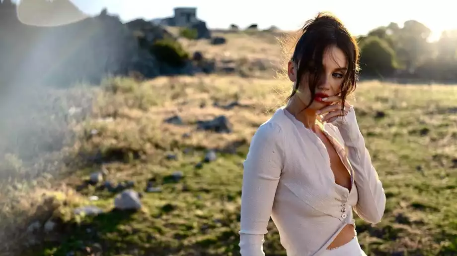 Диляна Попова изненада с “уау“ визия (СНИМКИ)