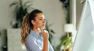 Осмивам или усмивам: Ето как се пише правилно