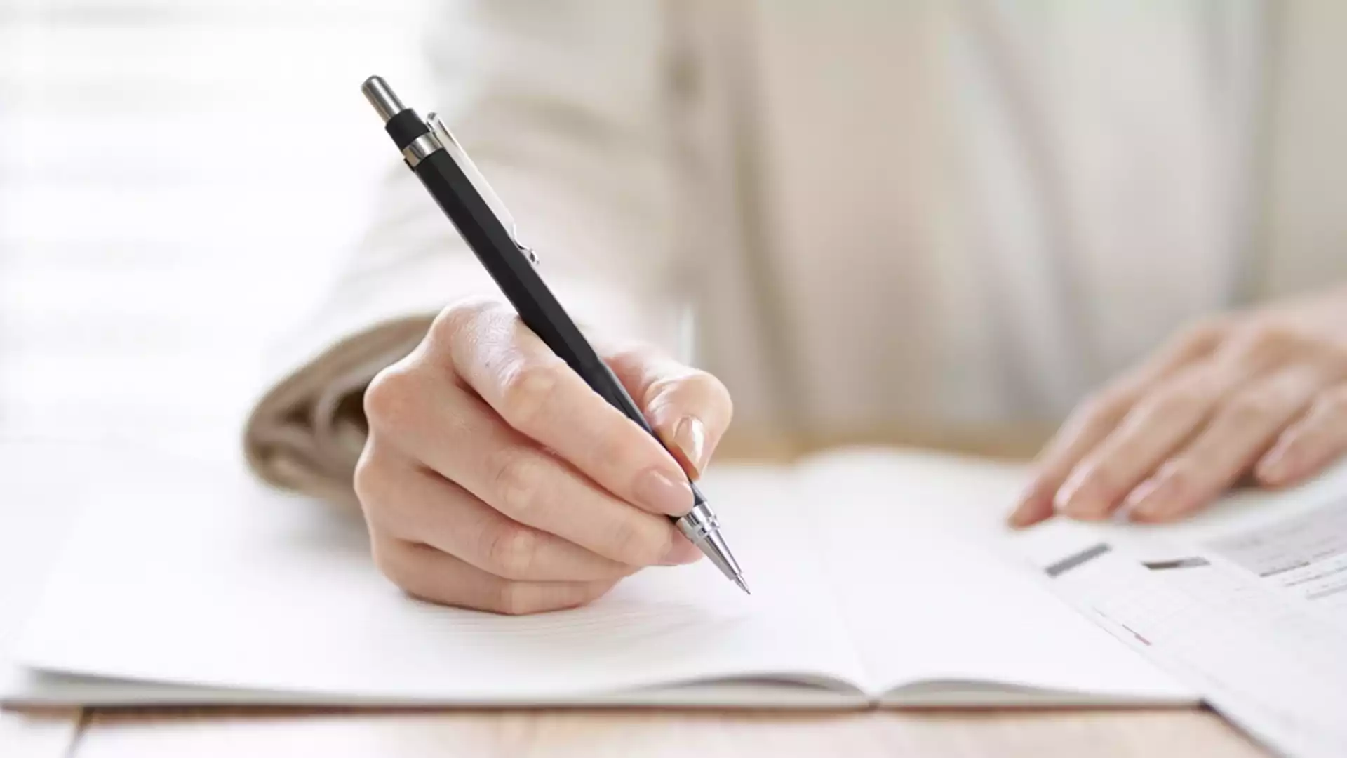 Ето как се пише: удавя (се) или одавя (се)