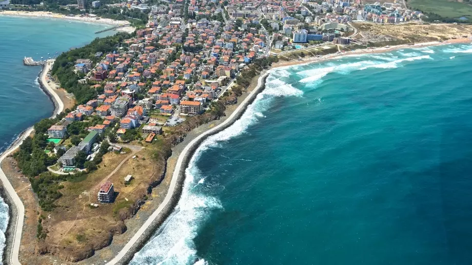 Пазарът на ваканционни имоти се раздвижва