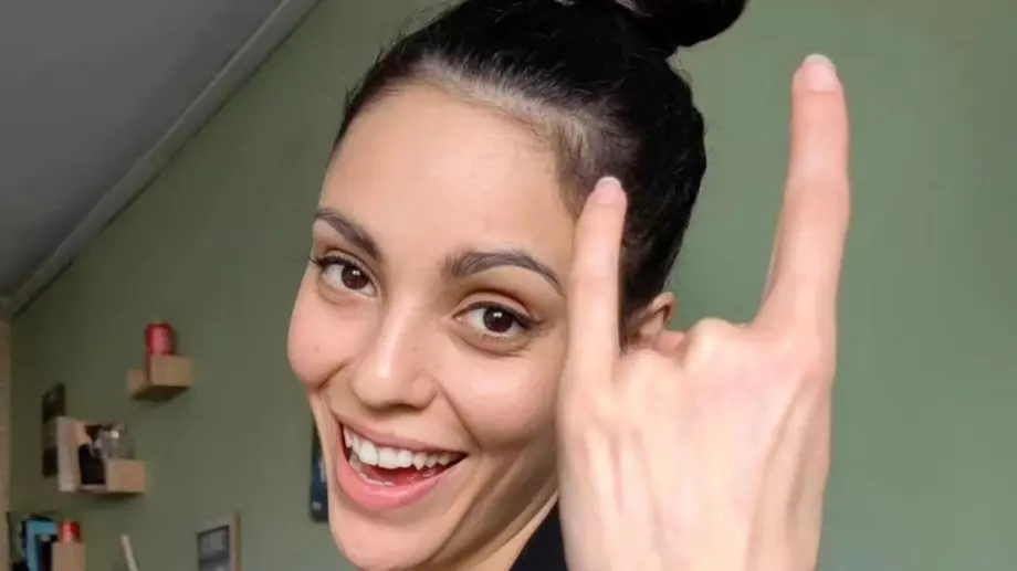 Евелин Костова отново е бременна (СНИМКИ)