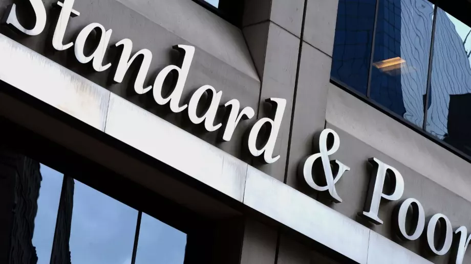 И S&P прогнозира забавяне на влизането ни в еврозоната 