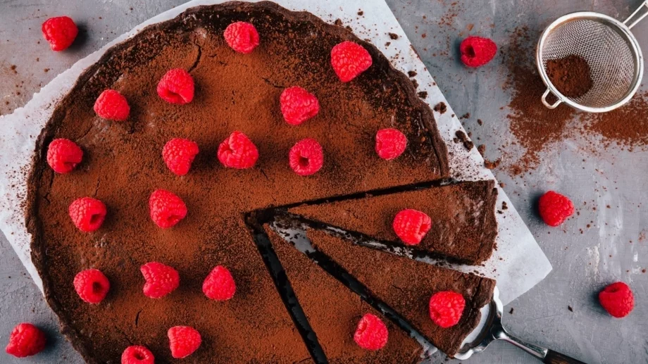 Тарт с течен шоколад БЕЗ печене