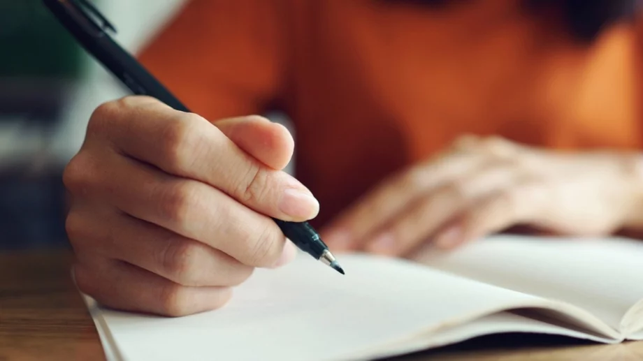 Съжалявам или съжелявам: Как се пише правилно?