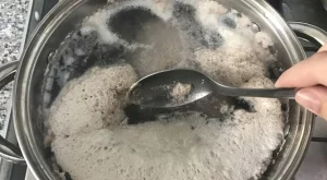 Ако видите, че от пилето ви излиза бяло нещо, това означава