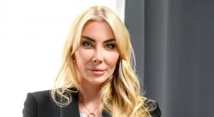 Можете ли да познаете Антония Петрова преди 21 години? (СНИМКИ)