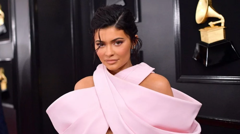 Тайните за красота, които 8 звезди са наследили от майките си