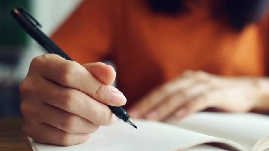 Одобрявам или удобрявам: Как се пише правилно?