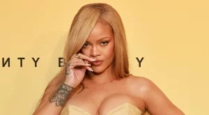 Риана с драстична промяна в прическата, вижте я (СНИМКИ)