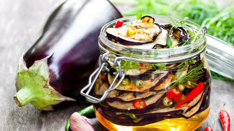 Мариновани патладжани в буркан