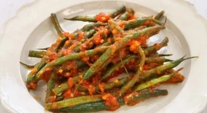 Лятна манджа: Зелен боб с доматен сос