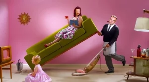 Да, жената е домакиня, майка и прави от къщата дом…